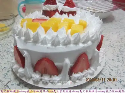 Strawberry cream cake