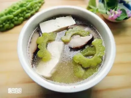 Three soups of bitter melons