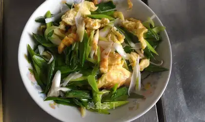 Garlic fried eggs