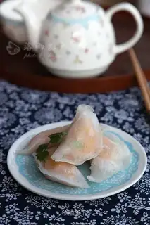 Fried crystal shrimp dumplings