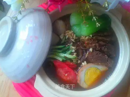 Cinnamon beef noodles