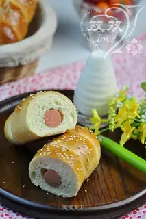 Hot dog rolls