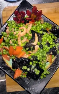 Shrimp fried peas