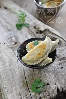 Hot noodle box cake