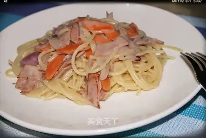 White ham bacon pasta