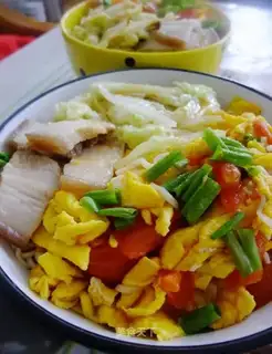 Tomato egg noodles