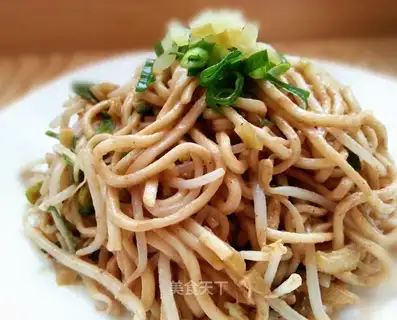 Wuhan's hot noodle
