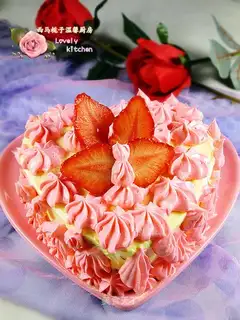 Cream cream strawberry cake