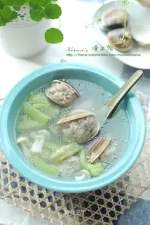 Scorch clams and lion heads