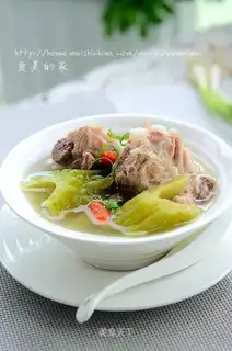 Cucumber ribs soup