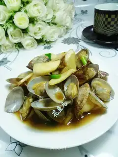 ♪ White and fried clams ♪