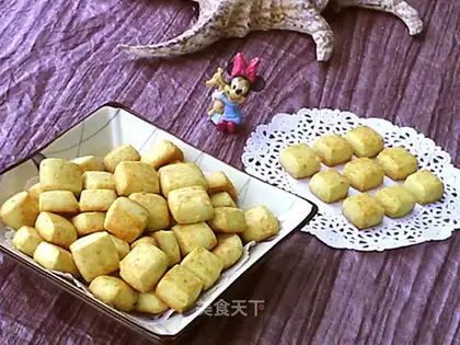 Milk grid cookies