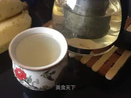A bitter melon tea