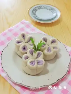Plum beans