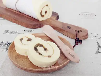 raisin Swiss roll
