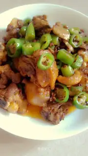 Red-cooked chicken