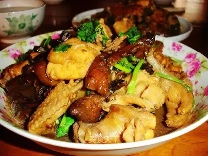 Chicken stew mushrooms