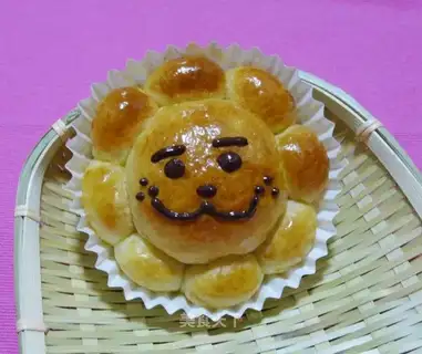 Lion bread