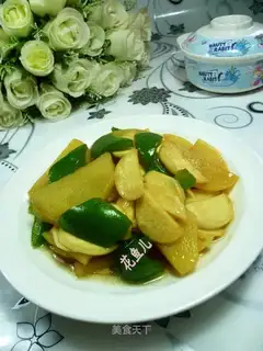 Pyramids, fried potatoes