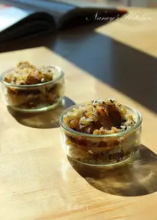 Onion pepper salt pot