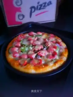 Baked sausage pizza