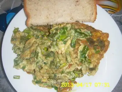Fried eggs with sprouts