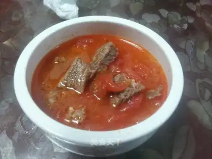 Tomato beef soup