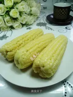 Water boiled corn