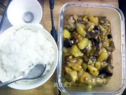 Potato mushroom red chicken