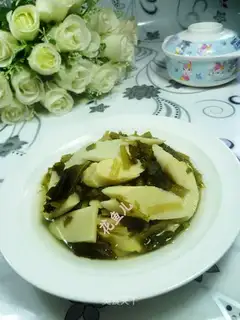Pickle whips