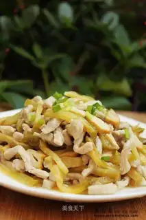 stir-fried shredded pork with fragrant dried pickled mustard