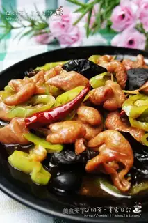 stir-fried pork sausage with pepper