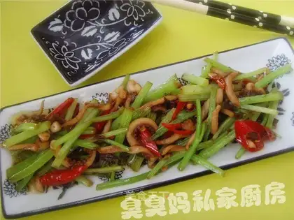 Dry stir-fried shredded squid