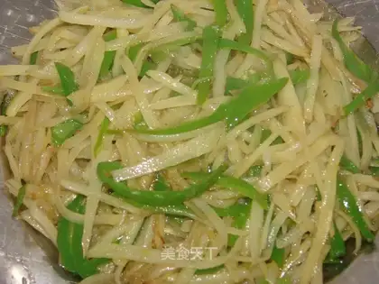 stir-fried shredded potatoes