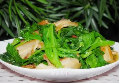 stir-fried broccoli with pork belly