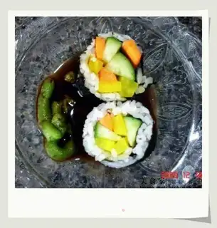 vegetarian sushi