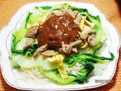 fried noodles with four sauces