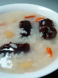 Congee for replenishing blood and beautifying skin