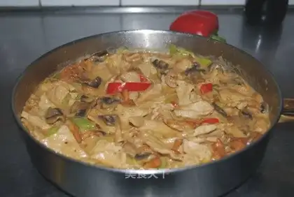Boiled pork with mushroom