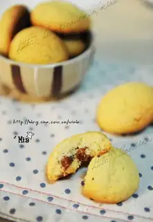 raisin sandwich biscuit