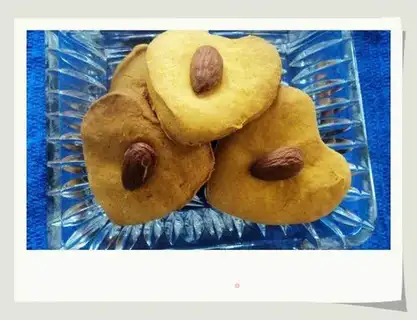 Baked almond pumpkin cookies
