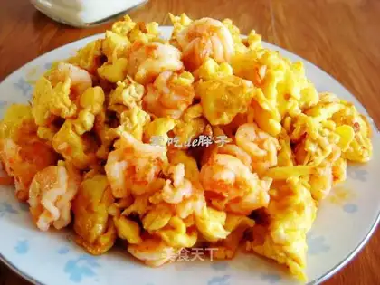 Shrimp with smooth egg