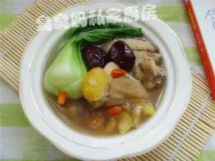 Chestnut chicken soup