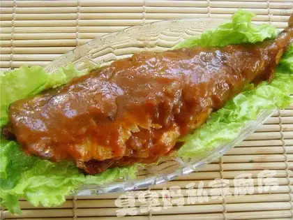 Spanish mackerel in tomato sauce