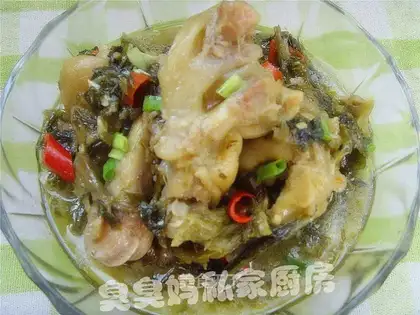 Stewed pork trotters with Chinese cabbage