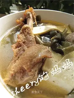 Stewed roast duck with seaweed and dried bean curd
