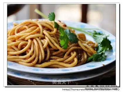 stir-fried QQ noodles with mashed meat