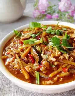 Family version of shredded pork with fish flavor