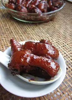 Roasted pig hoof
