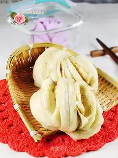 Pretzel rolls